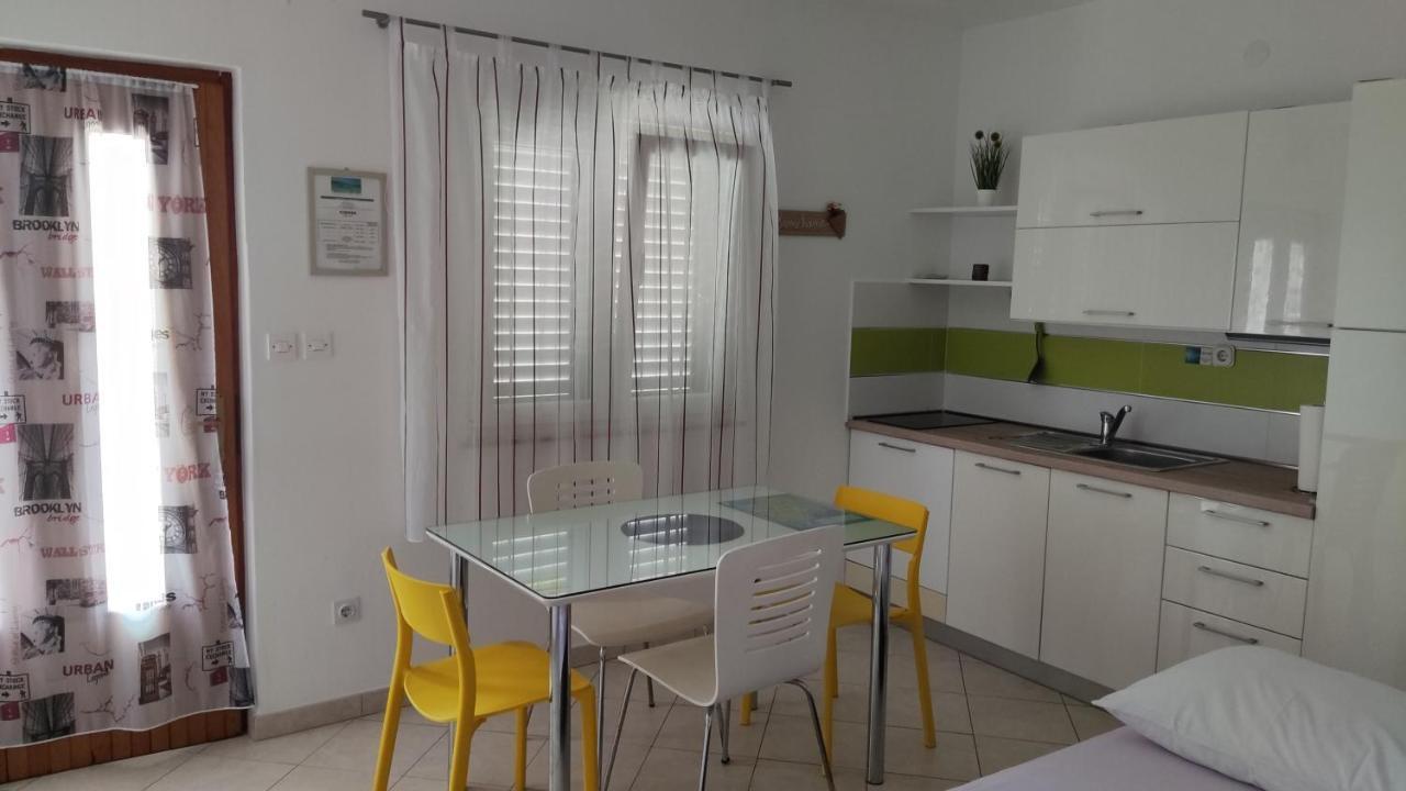 Rogoznica Seafront Apartment - Kalebova Luka Exterior photo