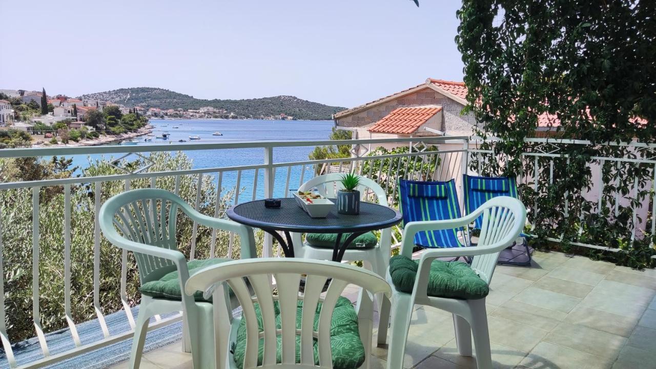 Rogoznica Seafront Apartment - Kalebova Luka Exterior photo